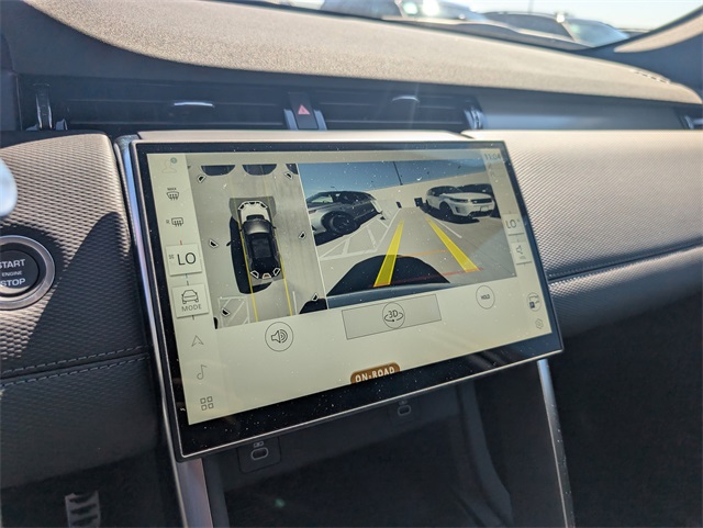 2025 Land Rover Discovery Sport SE photo 9