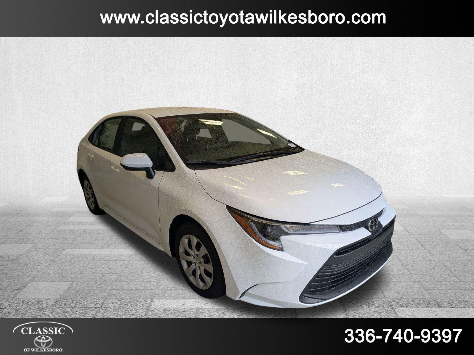 2025 Toyota Corolla LE photo 2