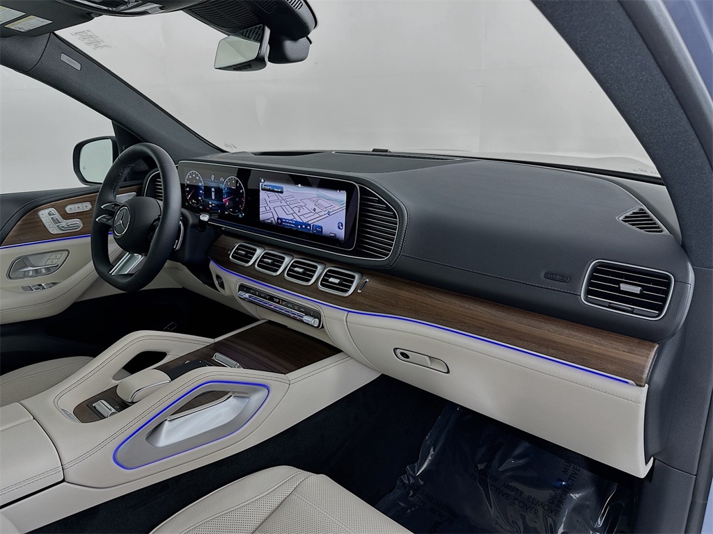 2026 Mercedes Benz GLS 580 4MATIC photo 30