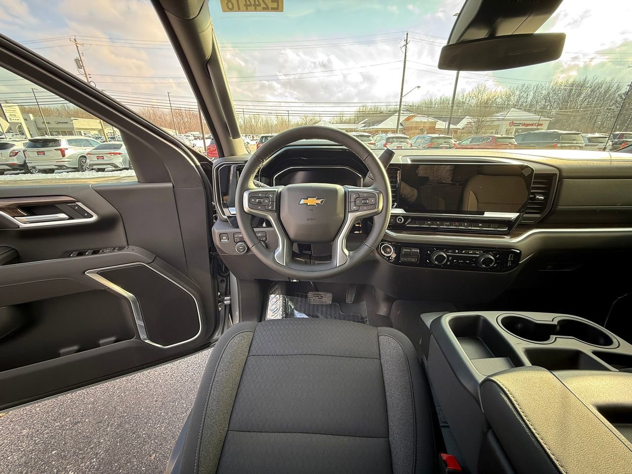 2025 Chevrolet Silverado 1500 LT photo 17