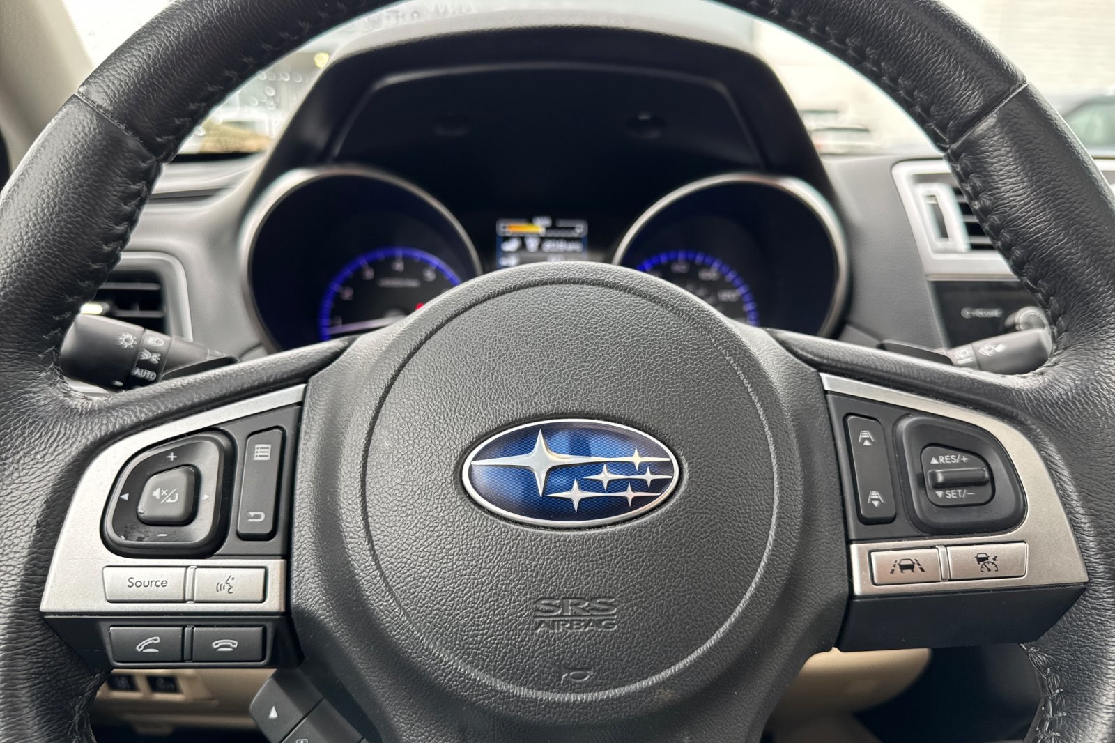 2017 Subaru Outback 3.6R photo 25