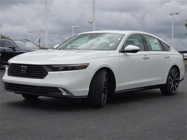 2025 Honda Accord Hybrid Touring photo 5