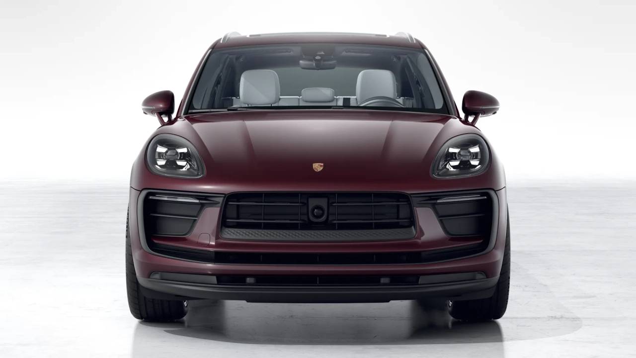 2026 Porsche Macan T photo 9