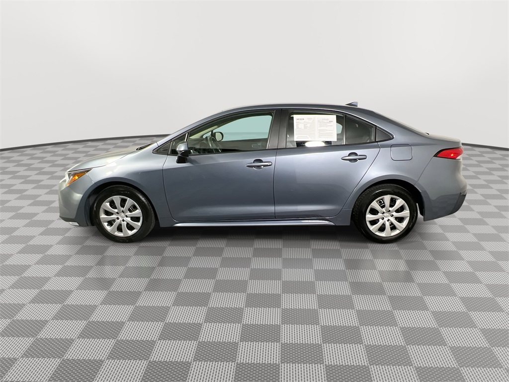 2024 Toyota Corolla LE photo 4