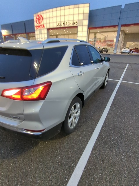 2018 Chevrolet Equinox Premier photo 3