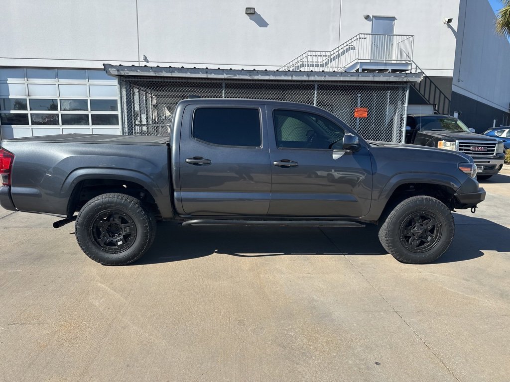 2022 Toyota Tacoma SR5 photo 4