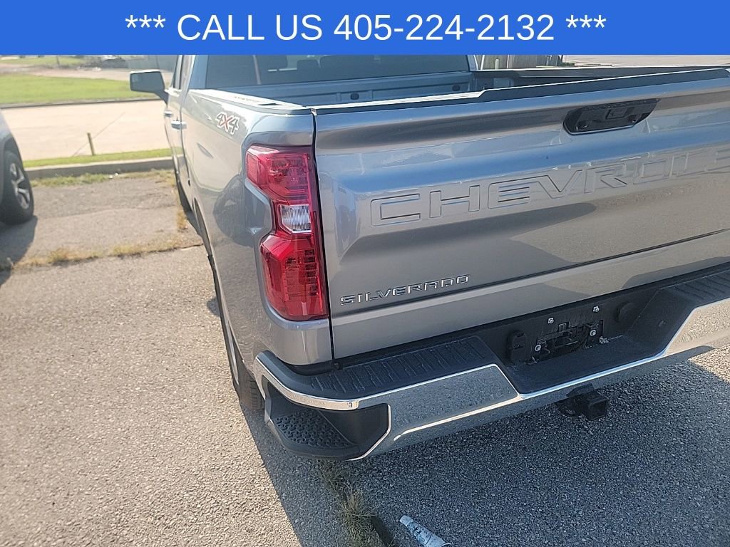 2025 Chevrolet Silverado 1500 LT photo 12