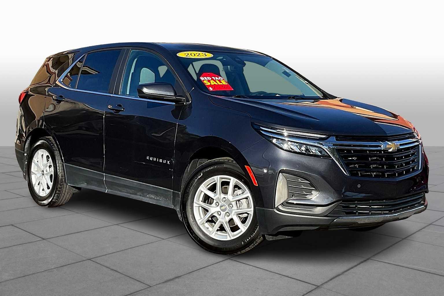 2023 Chevrolet Equinox LT photo 2
