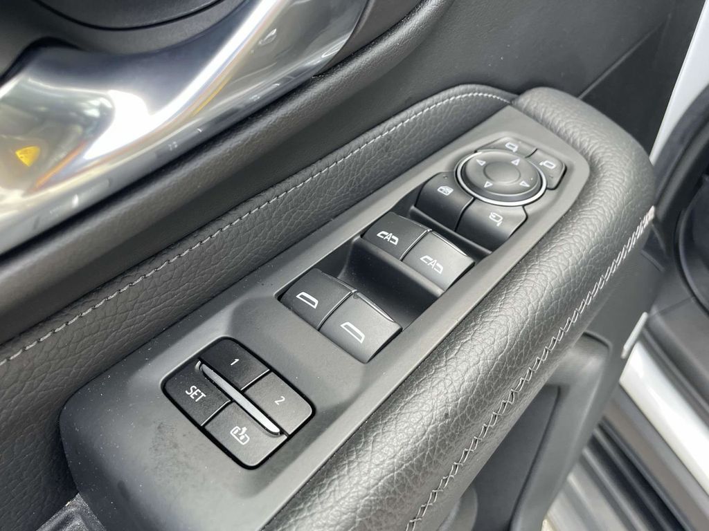 2021 Gmc Yukon Denali photo 18