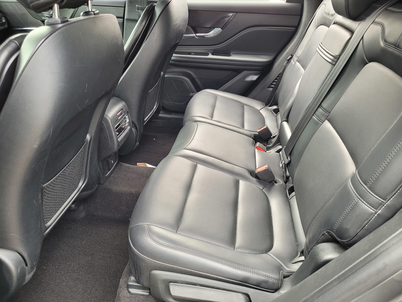 2022 Lincoln Corsair Standard photo 10