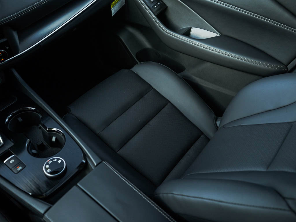 2026 Nissan Rogue SV photo 24