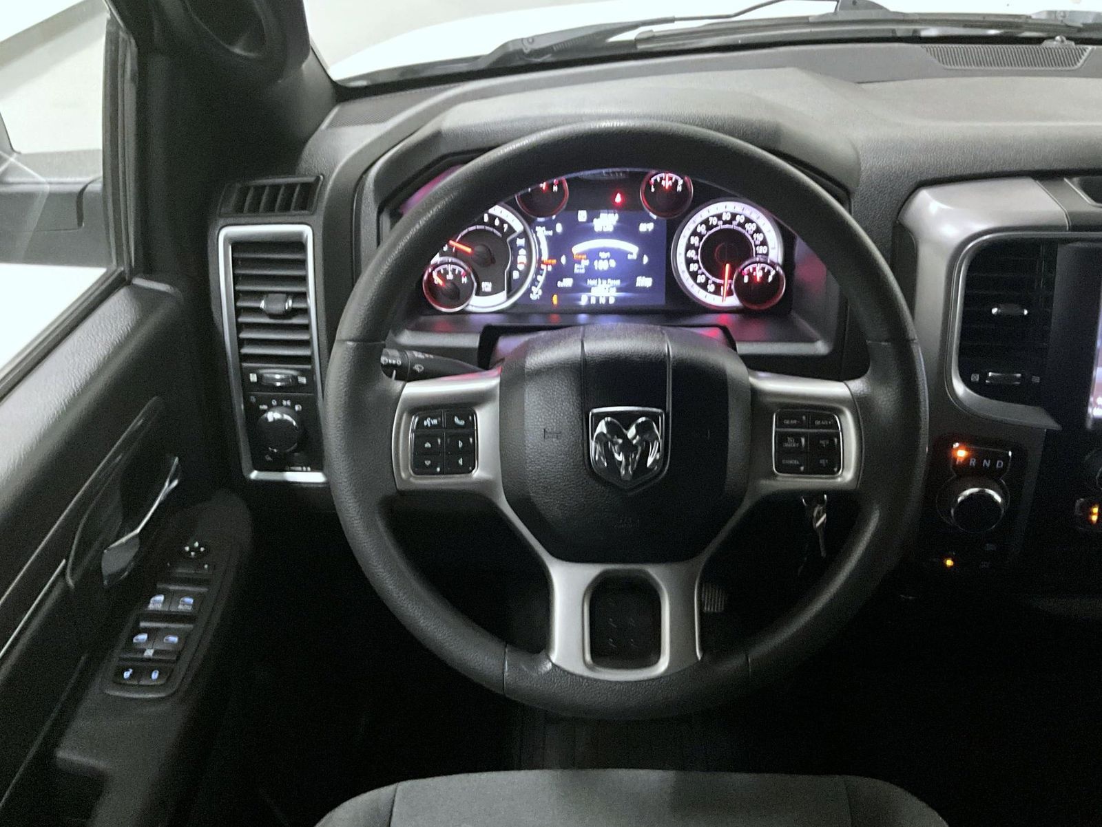 2021 Ram 1500 Classic Warlock photo 11