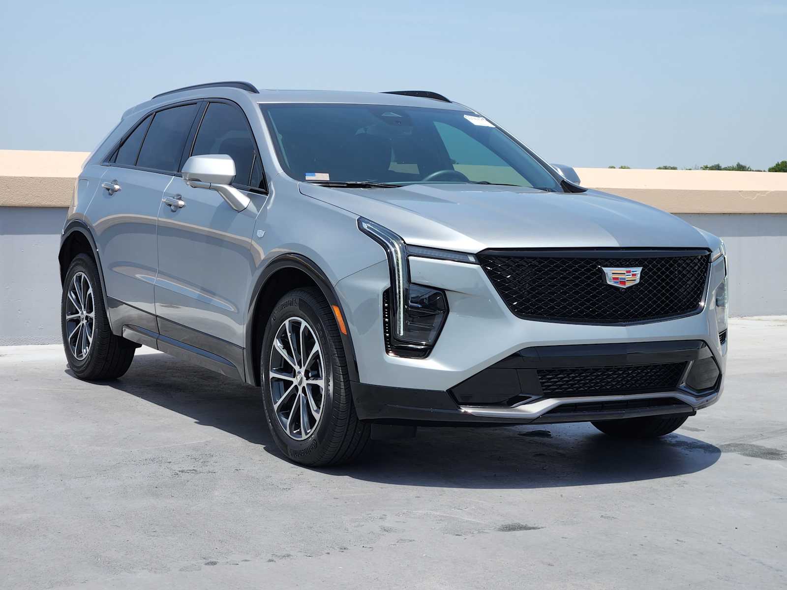 2025 Cadillac XT4 Sport photo 2
