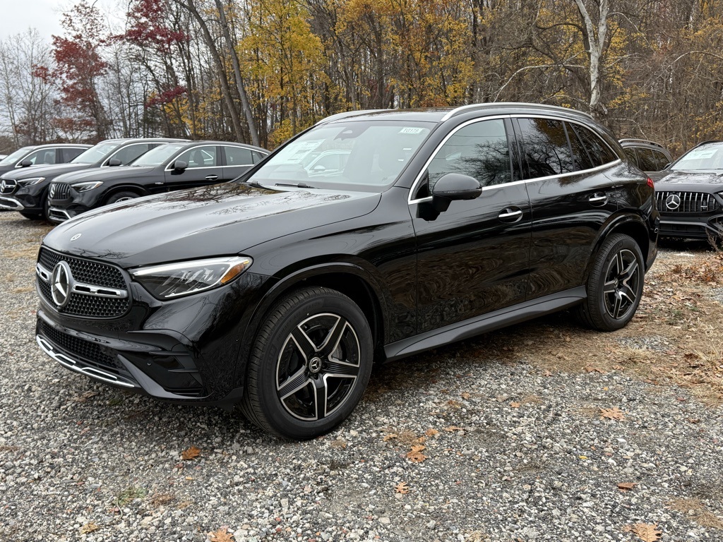 2026 Mercedes Benz GLC 300 4MATIC photo 3