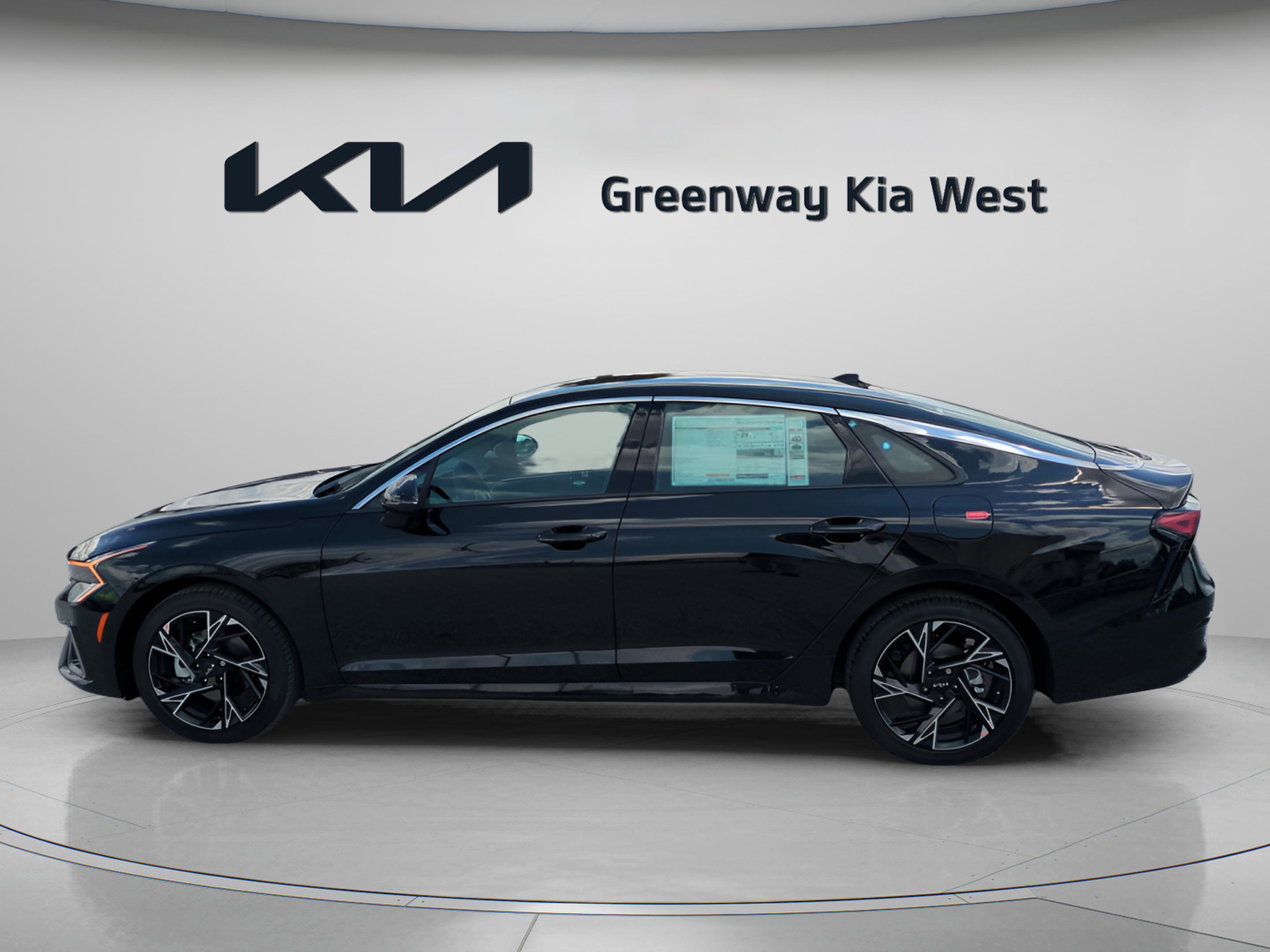 2026 Kia K5 GT-Line photo 4
