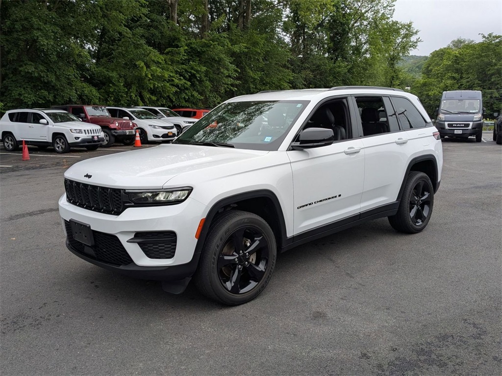 2023 Jeep Grand Cherokee Altitude photo 6