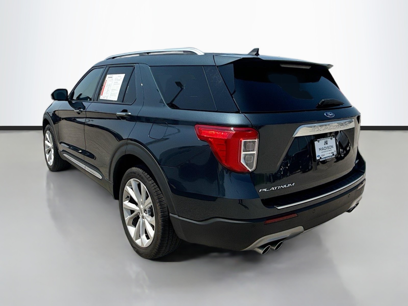 2022 Ford Explorer Platinum photo 6