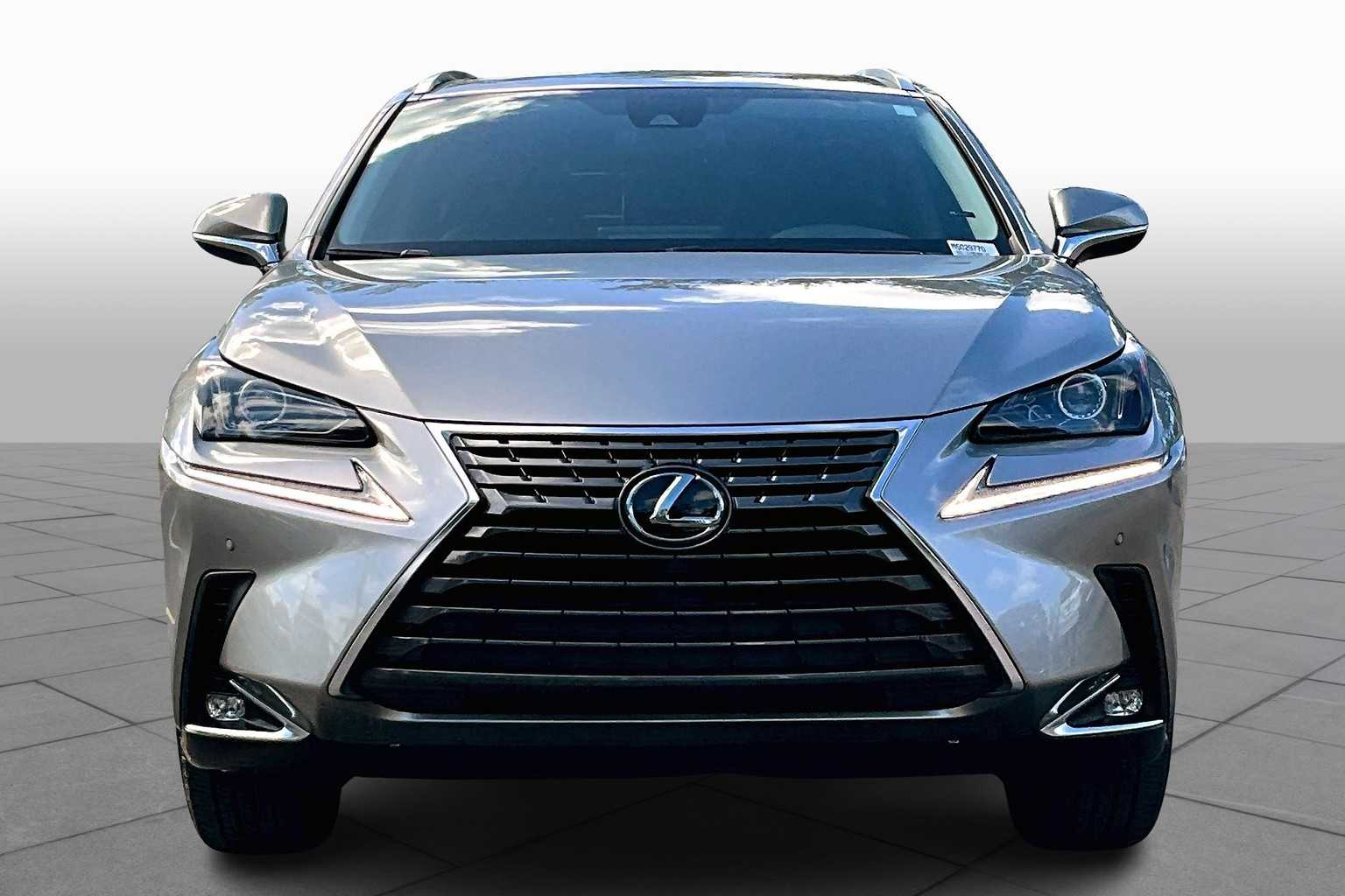 2021 Lexus NX 300 photo 3