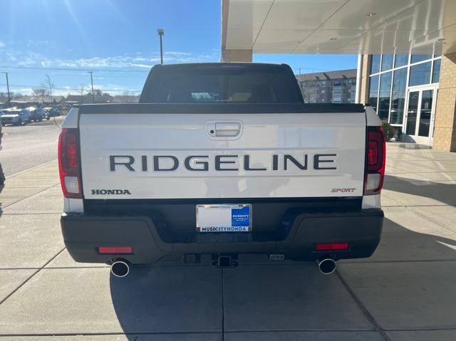 2025 Honda Ridgeline Sport photo 4