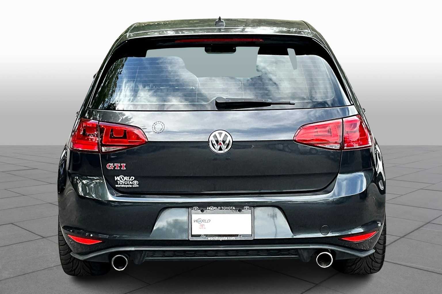 2017 Volkswagen Golf GTI Autobahn photo 4