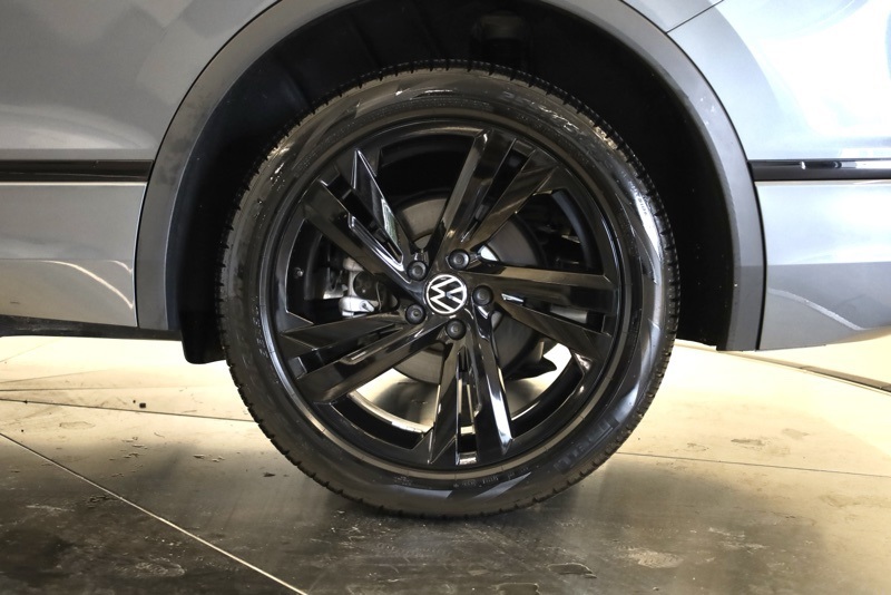 2024 Volkswagen Tiguan SE R-Line Black photo 37