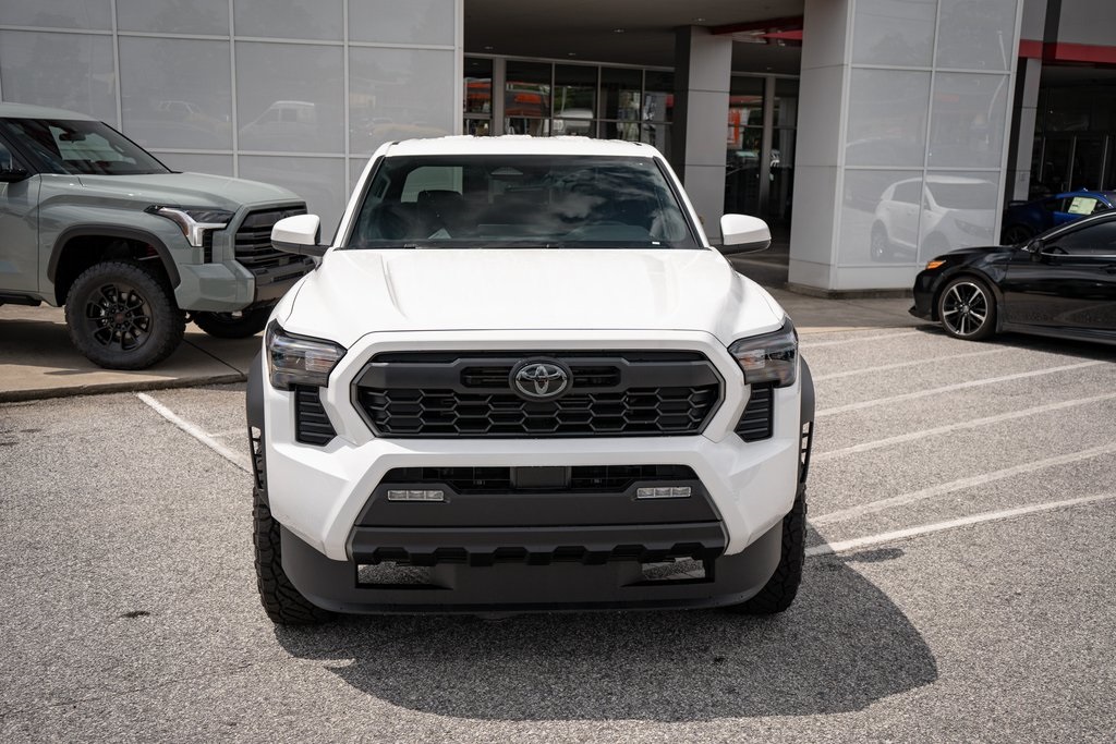 2025 Toyota Tacoma TRD Off-Road Double Cab photo 2
