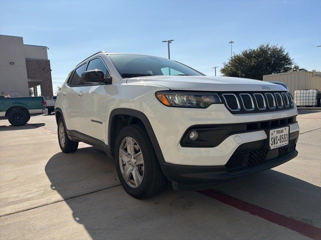 2022 Jeep Compass Latitude's photo