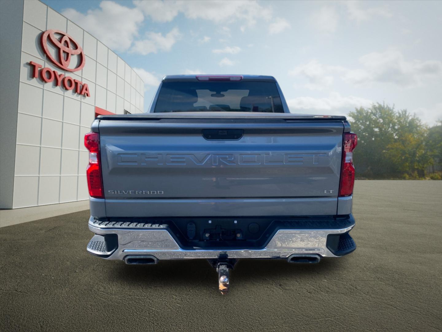 2019 Chevrolet Silverado 1500 LT photo 4