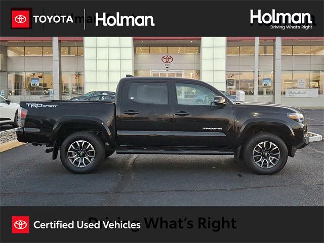 2022 Toyota Tacoma TRD Sport's photo