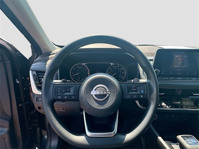 2022 Nissan Rogue SV photo 11