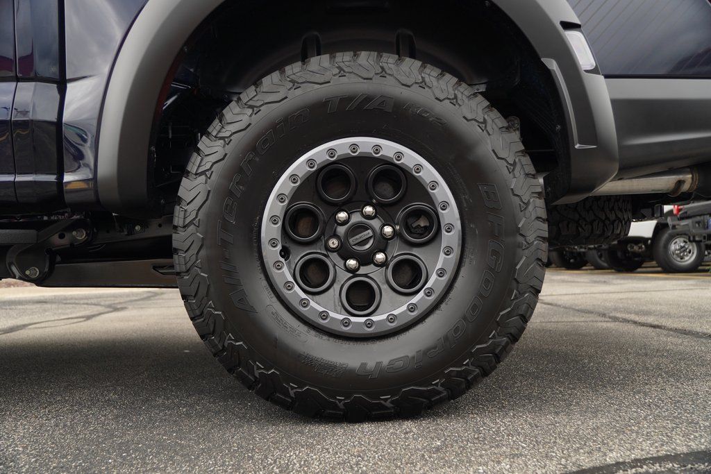 2025 Ford F-150 Raptor photo 8