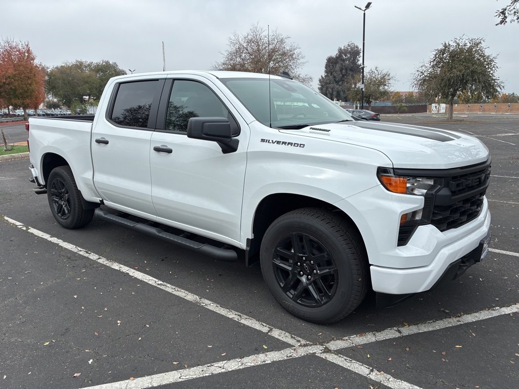 2026 Chevrolet Silverado 1500 Custom's photo