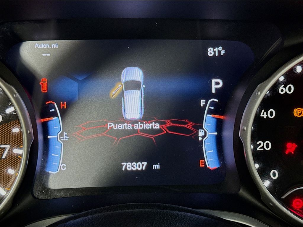 2020 Jeep Compass Latitude photo 14