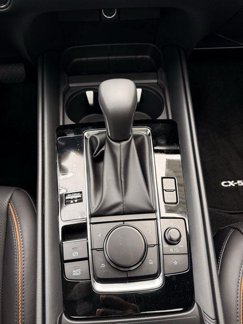 2025 Mazda CX-50 Premium Plus photo 10