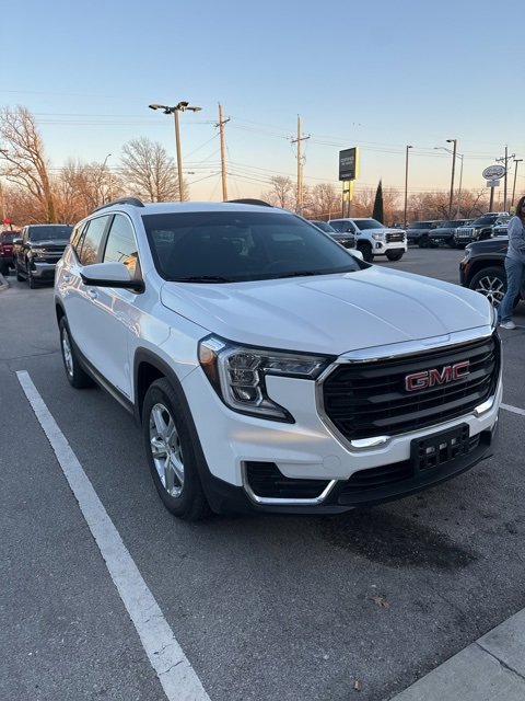 2022 GMC Terrain SLE's photo
