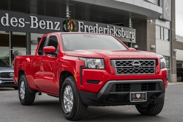 2023 Nissan Frontier SV's photo