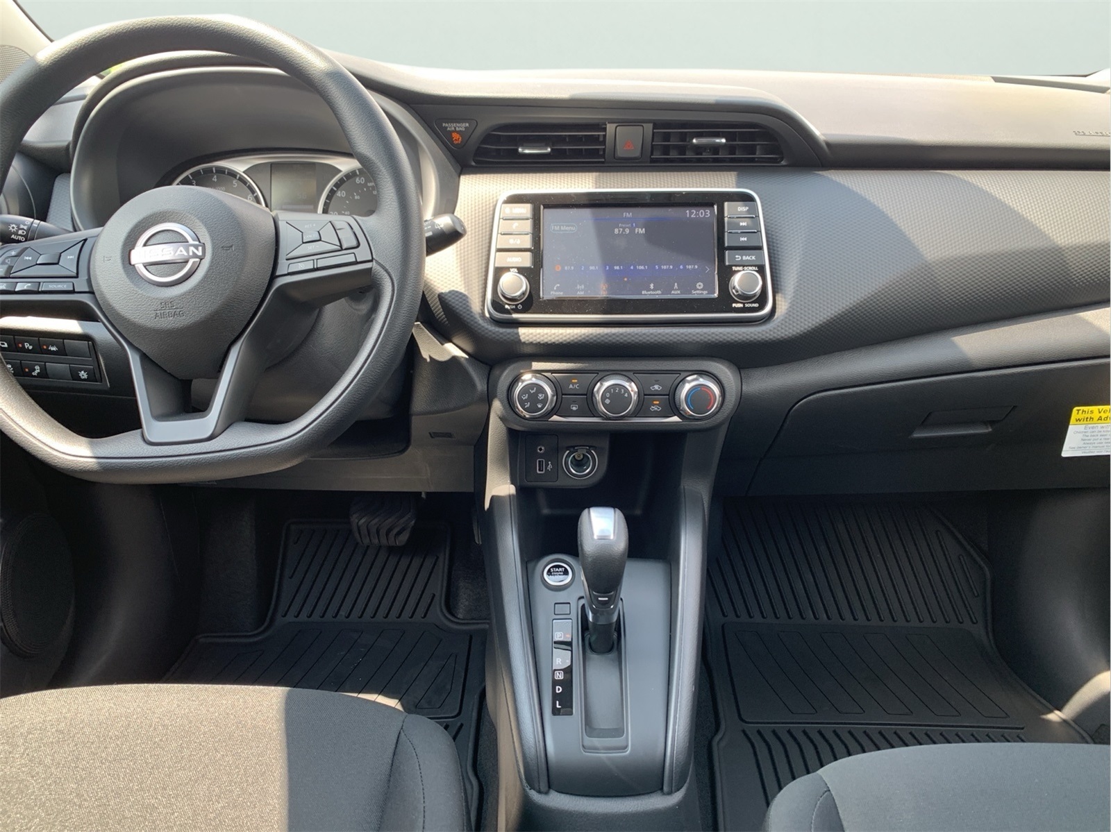2025 Nissan Kicks Play S photo 23