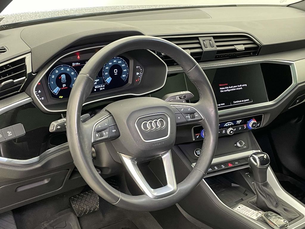 2024 Audi Q3 S line Premium photo 3