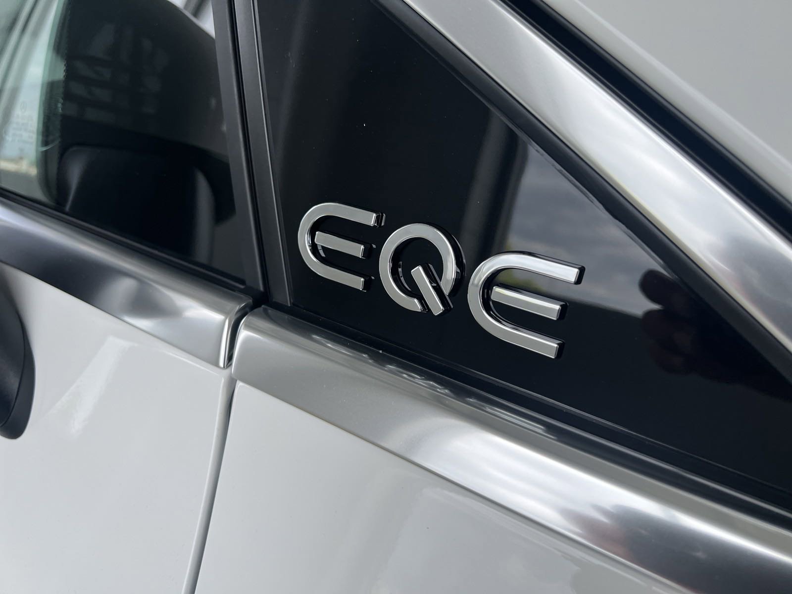 2024 Mercedes Benz EQE-Class SUV photo 6