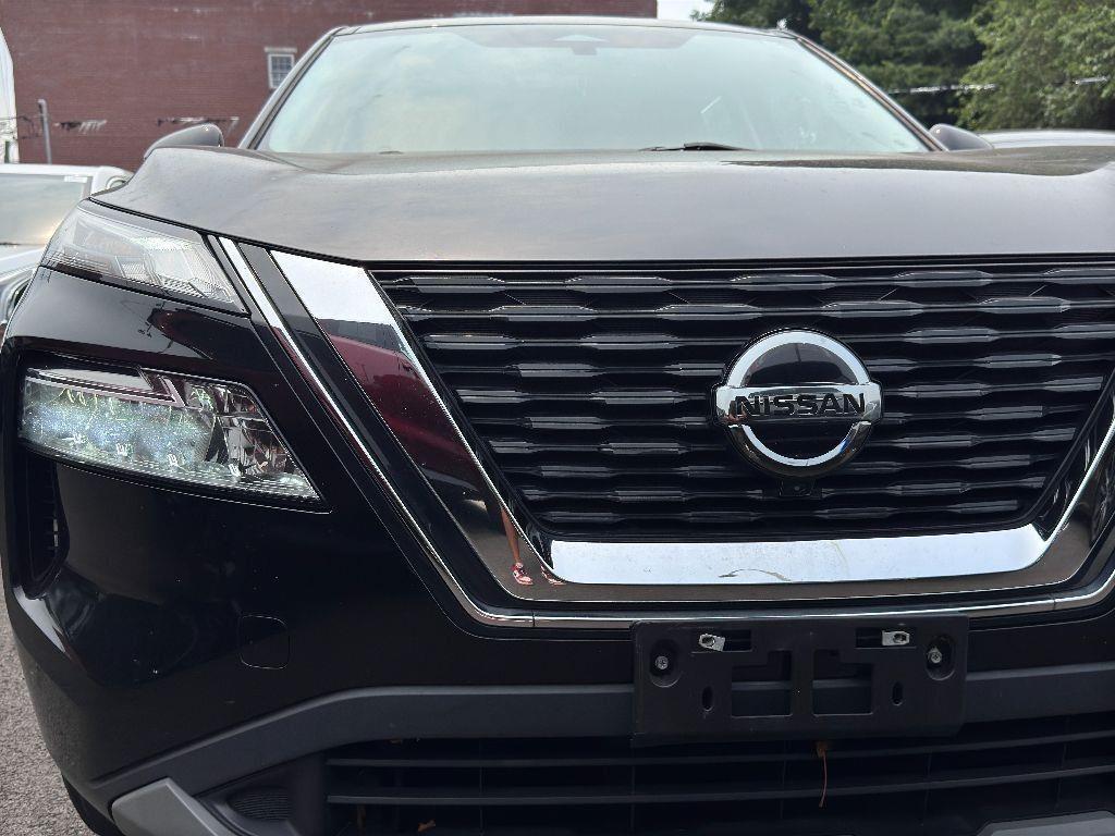 2021 Nissan Rogue SV photo 10