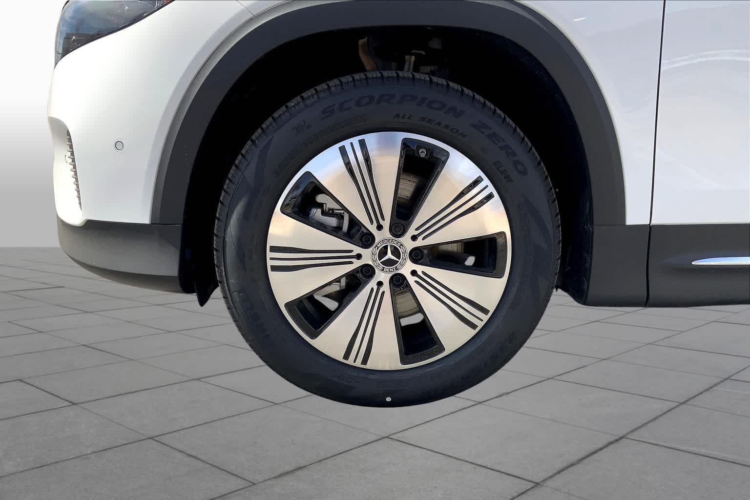 2025 Mercedes Benz EQB 300 4MATIC photo 18