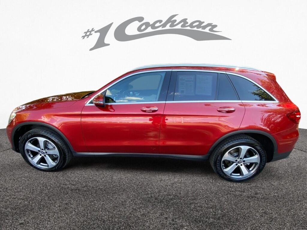 2018 Mercedes Benz GLC 300 4MATIC photo 4