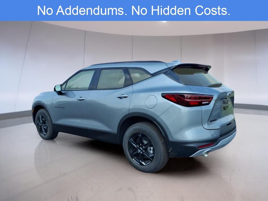 2025 Chevrolet Blazer 2LT photo 3