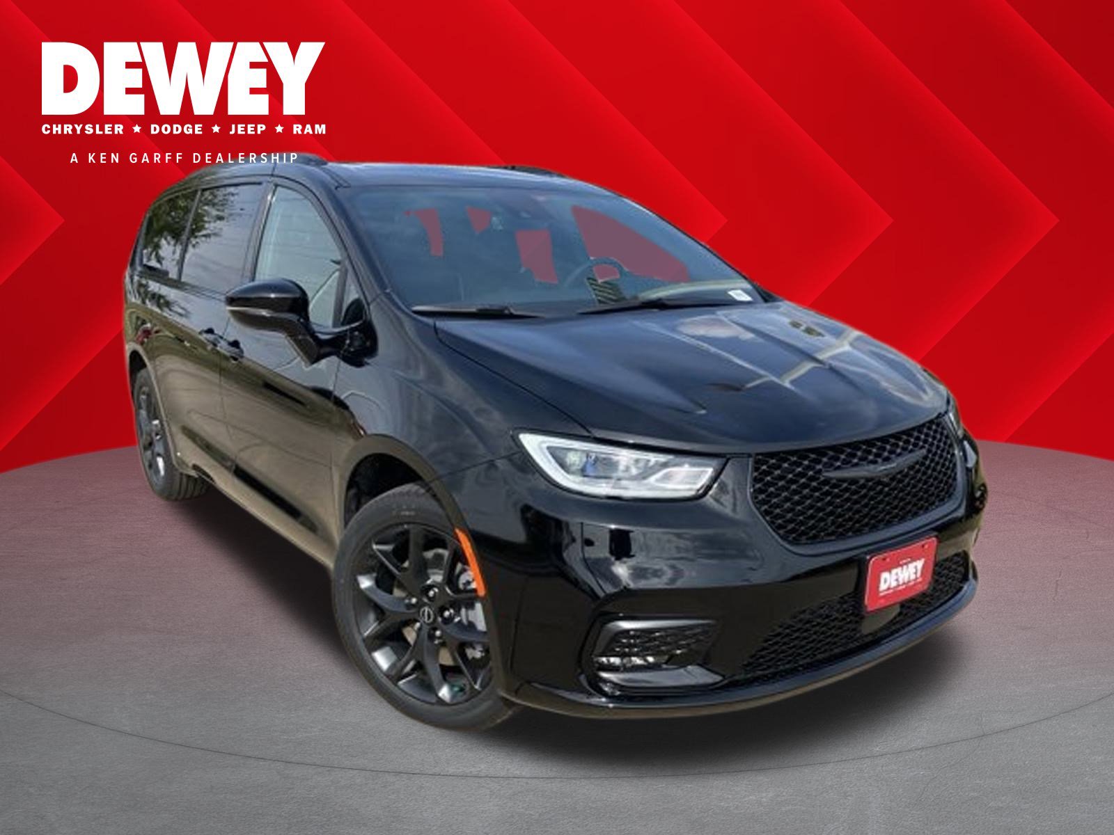 2026 Chrysler Pacifica Limited's photo