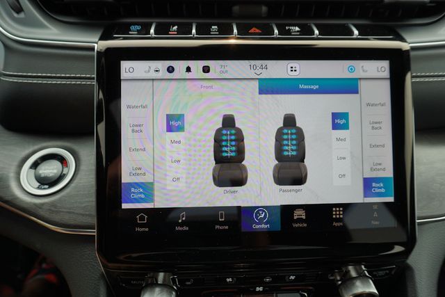 2024 Jeep Grand Cherokee Overland 4xe photo 28