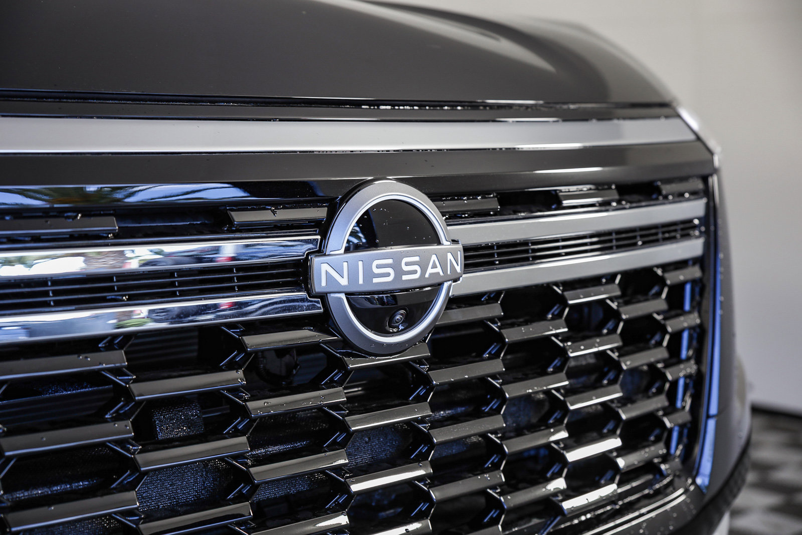2025 Nissan Armada Platinum photo 3