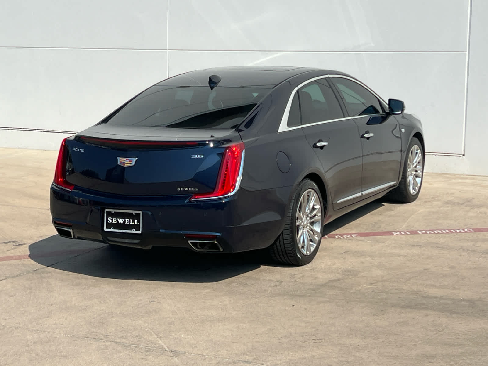 2018 Cadillac XTS Luxury photo 4
