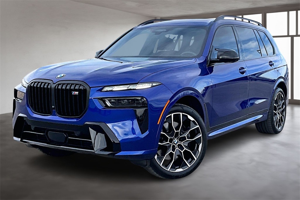 2025 BMW X7 M60i's photo