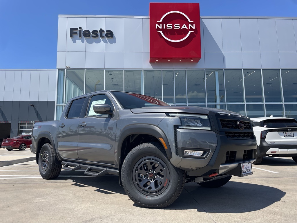 2026 Nissan Frontier PRO-4X's photo