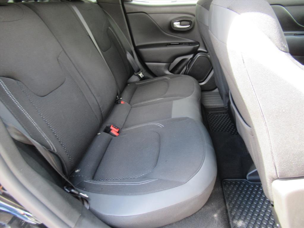 2023 Jeep Renegade Altitude photo 27